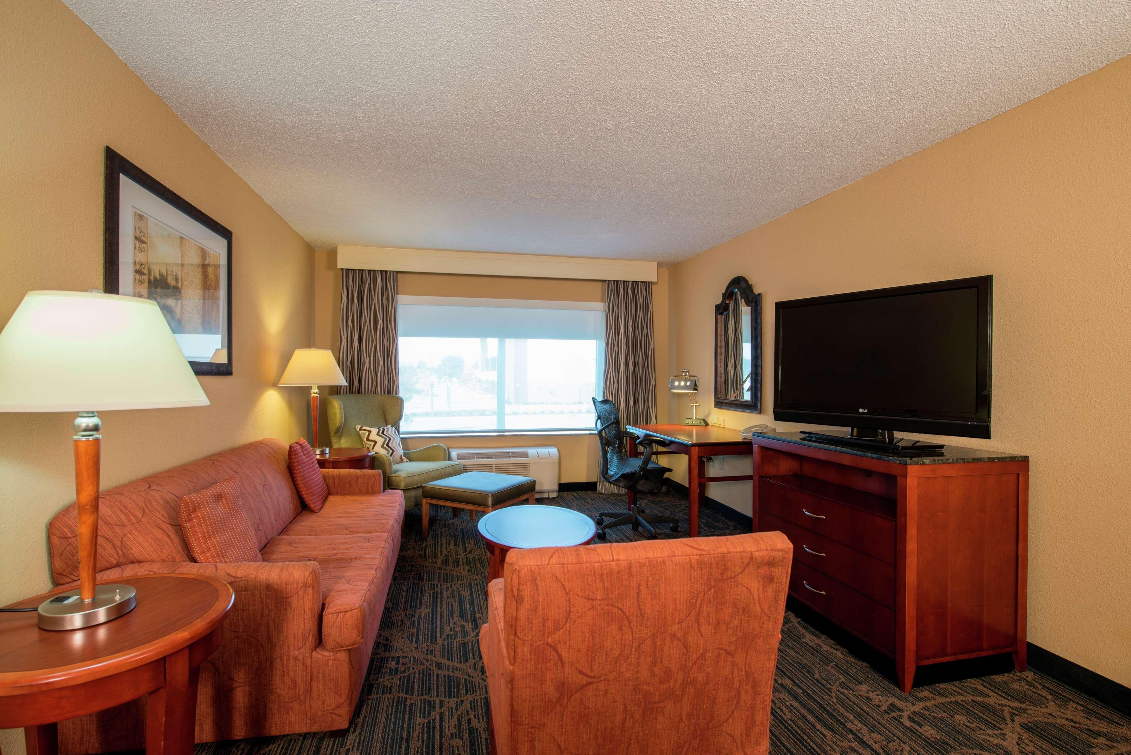Hilton Garden Inn Тупело Екстериор снимка
