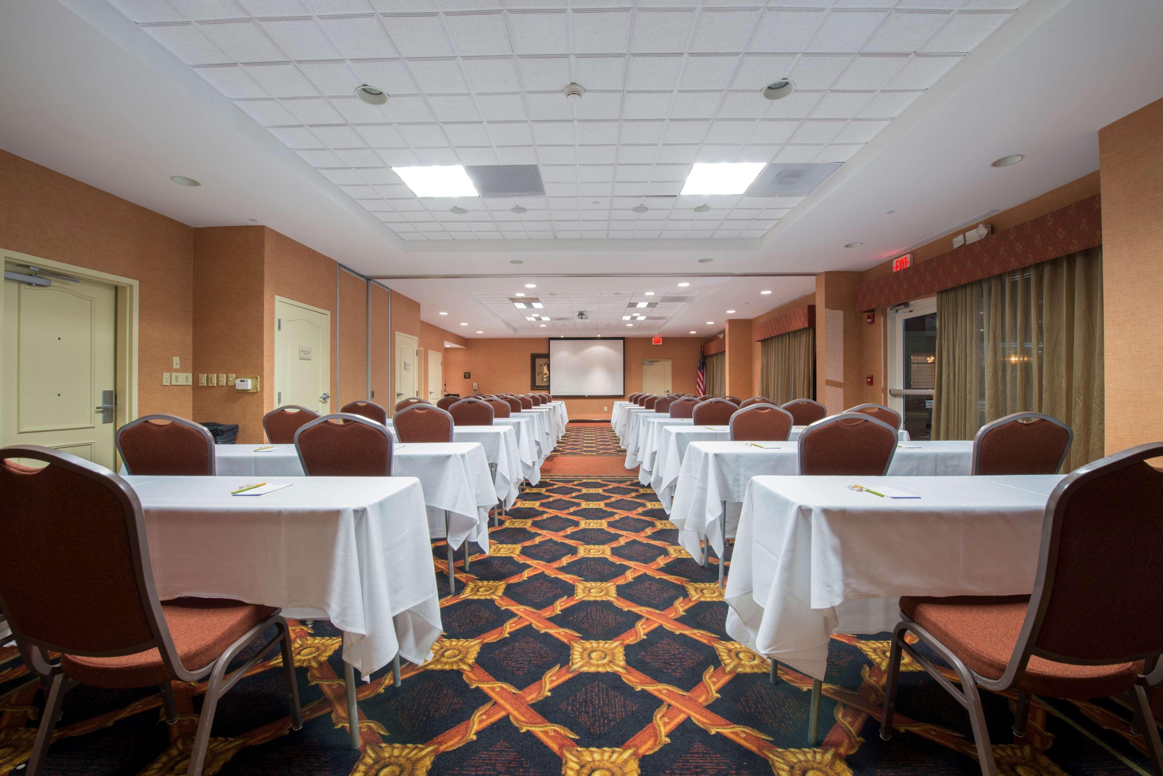 Hilton Garden Inn Тупело Екстериор снимка