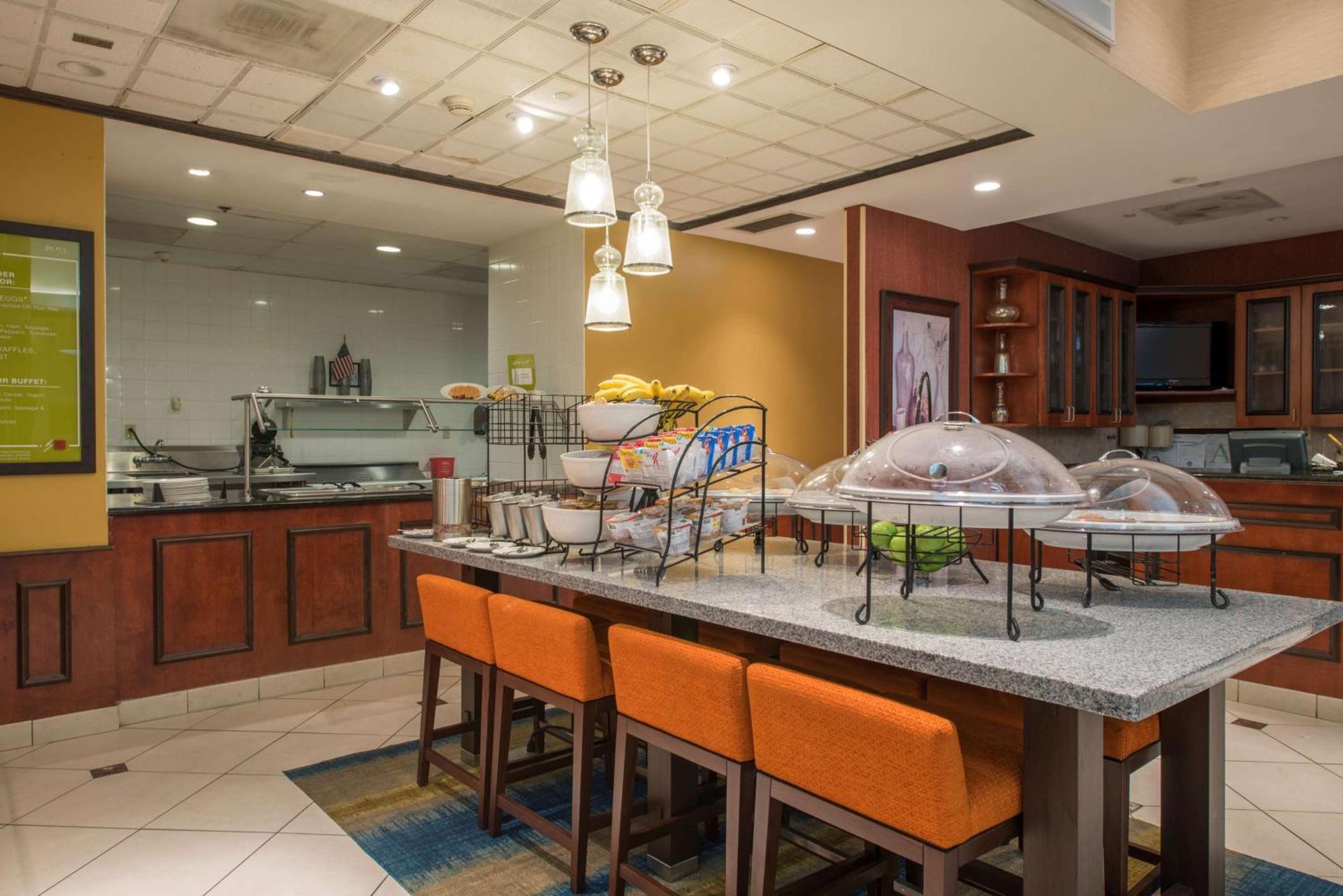 Hilton Garden Inn Тупело Екстериор снимка