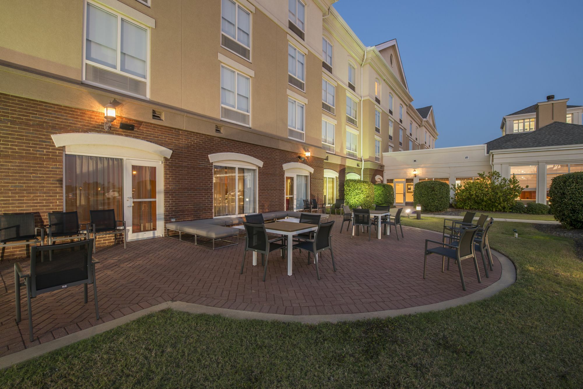 Hilton Garden Inn Тупело Екстериор снимка